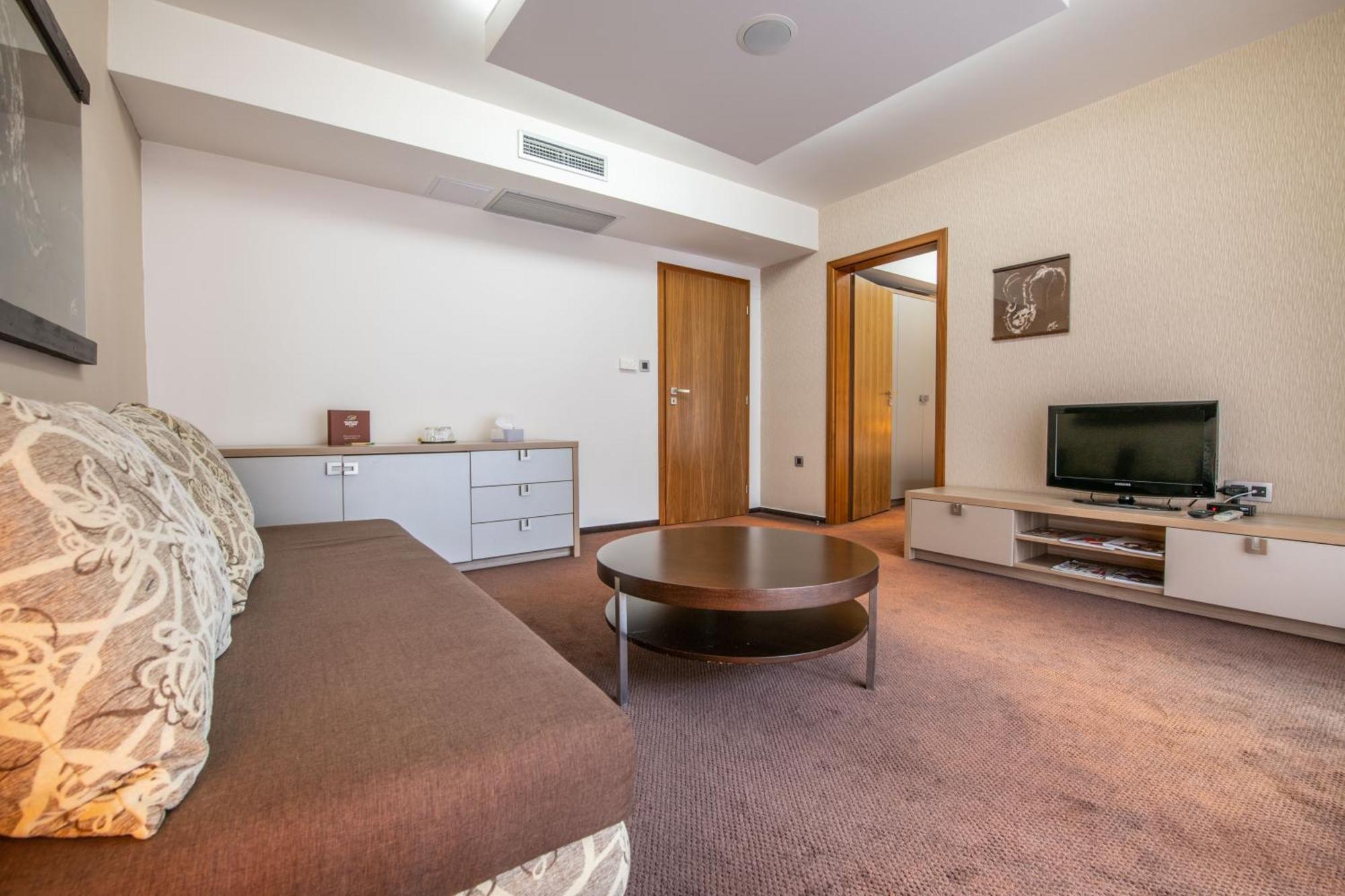 Wellness Hotel Diplomat Rajecké Teplice Extérieur photo
